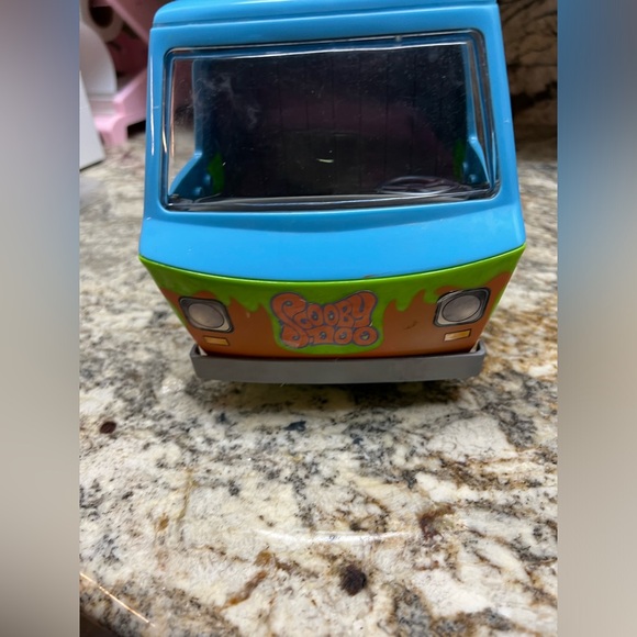 Scooby Doo figures and Ghost Patrol Mystery Machine - Picture 7 of 8